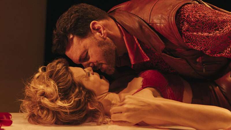 LA NUEVA VERSIÓN ESCÉNICA DE ‘LAS AMISTADES PELIGROSAS’, DE ALARCÓN&CORNELLES, CONECTAN EL SIGLO XVIII CON EL XXI