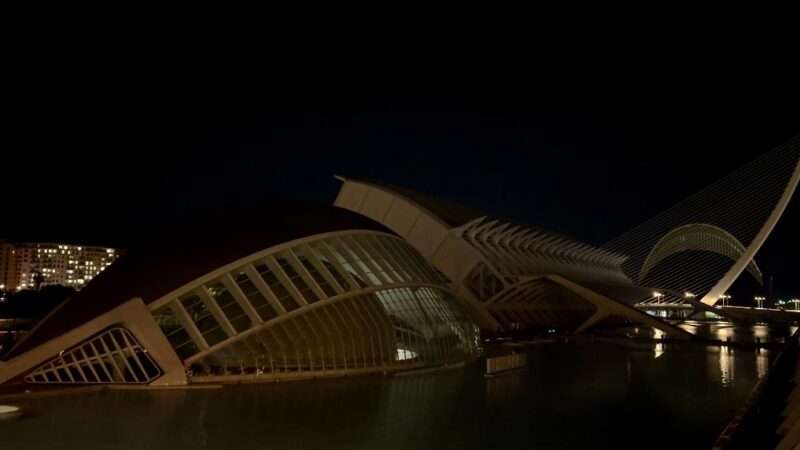 La Ciutat de les Arts i les Ciències se suma a la ‘Hora del Planeta’ con un apagado de luces en sus edificios