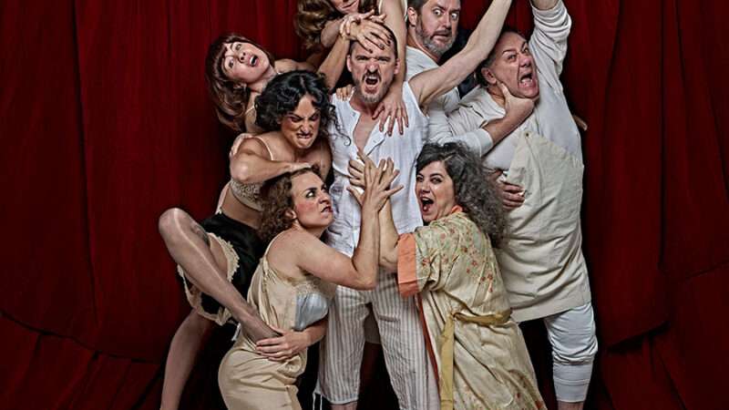 Coque Malla protagoniza ‘La ópera de los tres centavos’ de Bertolt Brecht y Kurt Weill en el TEM 