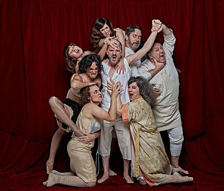 Coque Malla protagoniza ‘La ópera de los tres centavos’ de Bertolt Brecht y Kurt Weill en el TEM 