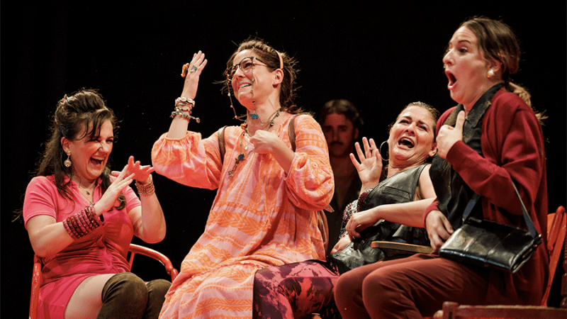 El Institut Valencià de Cultura programa en el Teatro Principal de Castellón ‘Las bingueras de Eurípides’ y el espectáculo familiar ‘Boira’