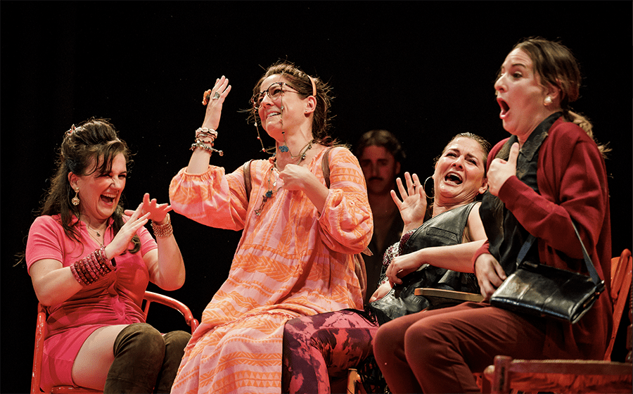 El Institut Valencià de Cultura programa en el Teatro Principal de Castellón ‘Las bingueras de Eurípides’ y el espectáculo familiar ‘Boira’