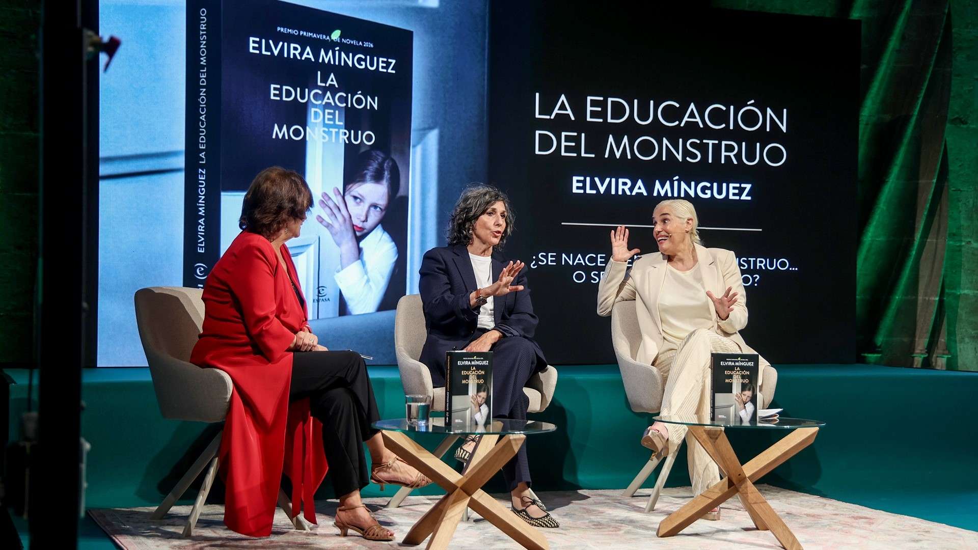 Valencia reitera su compromiso con la cultura y la literatura en la presentación del Premio Primavera de Novela 2026