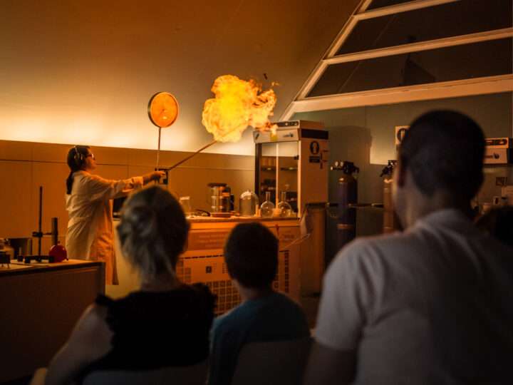 El Museu de les Ciències amplía horarios de actividades y programa sesiones diarias de ‘La Ciencia a Escena’ durante el 1 de mayo y este fin de semana