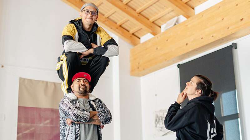 La Alqueria d’Albors acoge la residencia de “Falso negativo”, un espectáculo que aborda la cuestión migratoria desde la mirada solidaria del circo