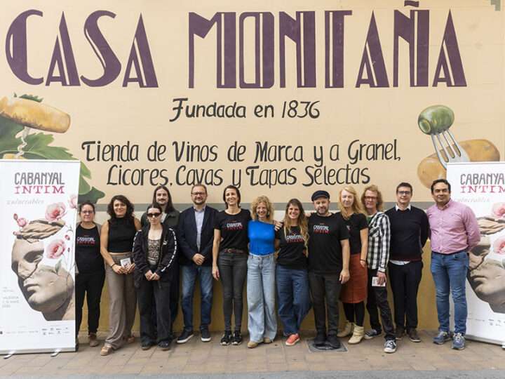 El arte de exponerse: Cabanyal Íntim reivindica la fragilidad como fuerza escénica