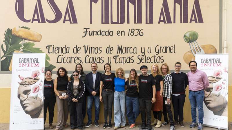 El arte de exponerse: Cabanyal Íntim reivindica la fragilidad como fuerza escénica