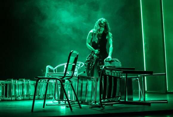 Dansa València se adentra en la transformación del cuerpo antes del baile con el ‘Calentamiento’ de Rocío Molina 