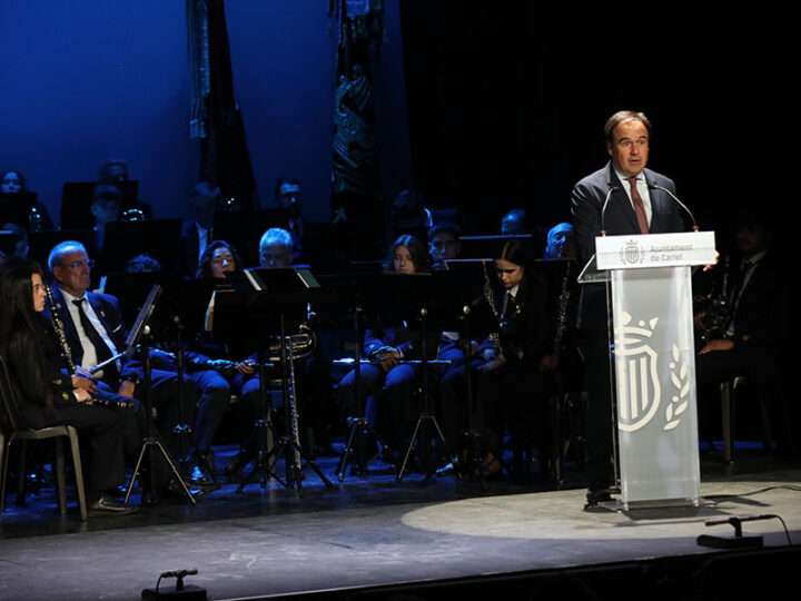 Pérez Llorca asegura que con la reapertura del teatro ‘El Siglo’ vuelve a Carlet “un monumento de la ciudad y de su cultura que llevaba 50 años cerrado”