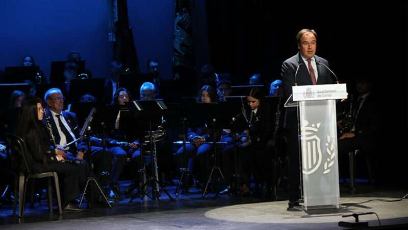 Pérez Llorca asegura que con la reapertura del teatro ‘El Siglo’ vuelve a Carlet “un monumento de la ciudad y de su cultura que llevaba 50 años cerrado”