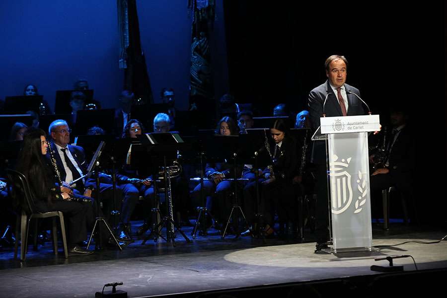 Pérez Llorca asegura que con la reapertura del teatro ‘El Siglo’ vuelve a Carlet “un monumento de la ciudad y de su cultura que llevaba 50 años cerrado”