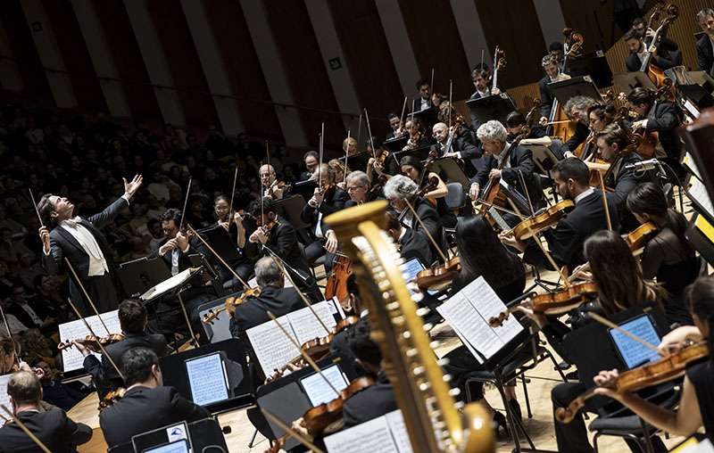 La Orquestra de la Comunitat Valenciana visita el Festival de Granada con la mezzosoprano Marianne Crebassa y Gustavo Gimeno como director musical