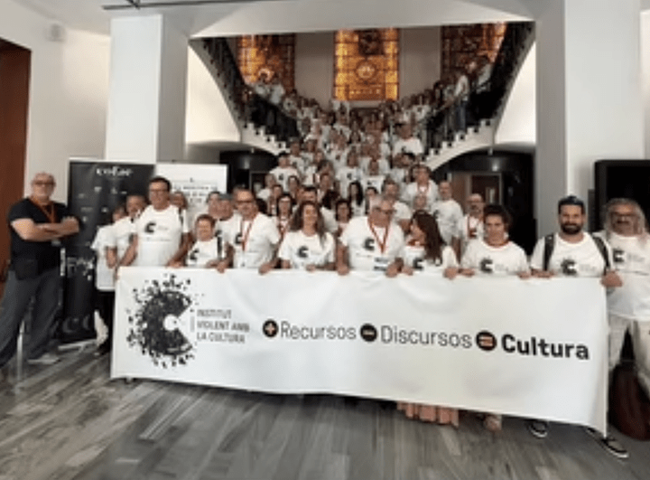 Manifiesto de apoyo de las asociaciones profesionales de artes escénicas valencianas al colectivo docente valenciano