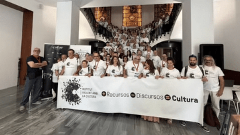 Manifiesto de apoyo de las asociaciones profesionales de artes escénicas valencianas al colectivo docente valenciano