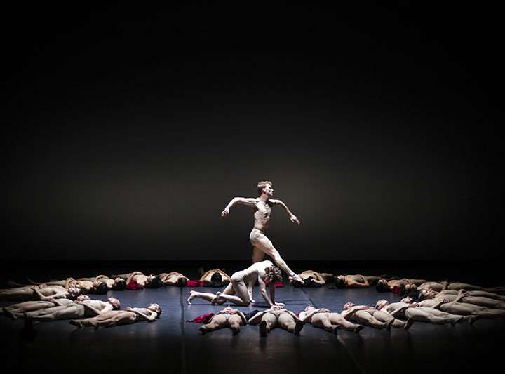 Les Arts estrena Carmina Burana con el Ballett Dortmund y la coreografía de Edward Clug