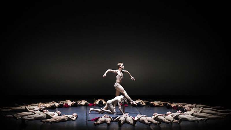 Les Arts estrena Carmina Burana con el Ballett Dortmund y la coreografía de Edward Clug