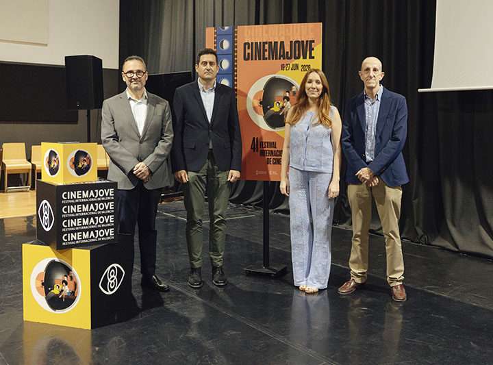 Cinema Jove reconoce a Félix Sabroso con el premio Luna de Valencia