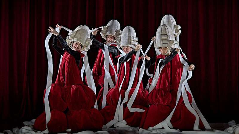 El Teatre Arniches despide su temporada con ‘Va de Bach’ de Aracaladanza, un espectáculo de danza para toda la familia