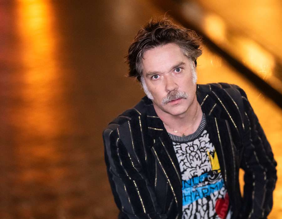 Les Arts se rinde ante el pop sofisticado y emocional de Rufus Wainwright