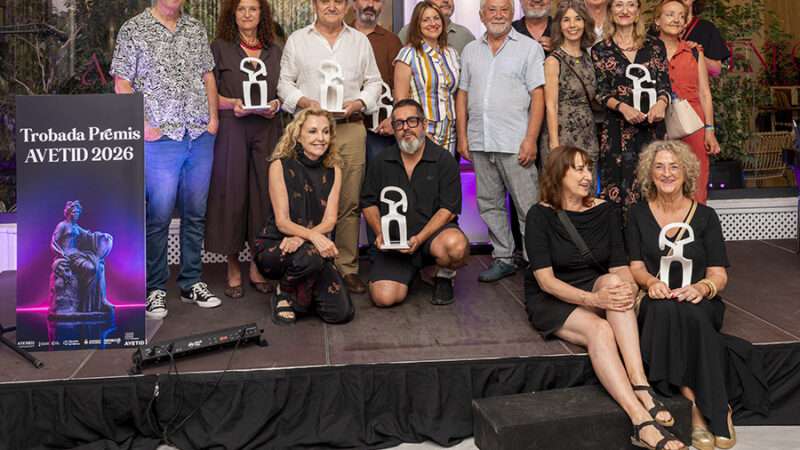 AVETID reúne al sector escénico valenciano en una noche de reconocimiento y celebración con su Trobada de Premis