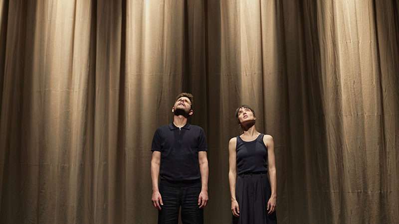 Sagunt a Escena programa la comedia ‘Original Greek’ en el Teatro Romano