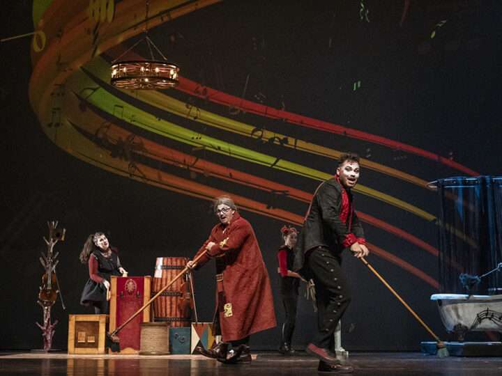 La Sala L’Horta levanta el telón de la nueva temporada con “Los Pffeifer”, una distopía futurista que mezcla humor, circo y música en directo