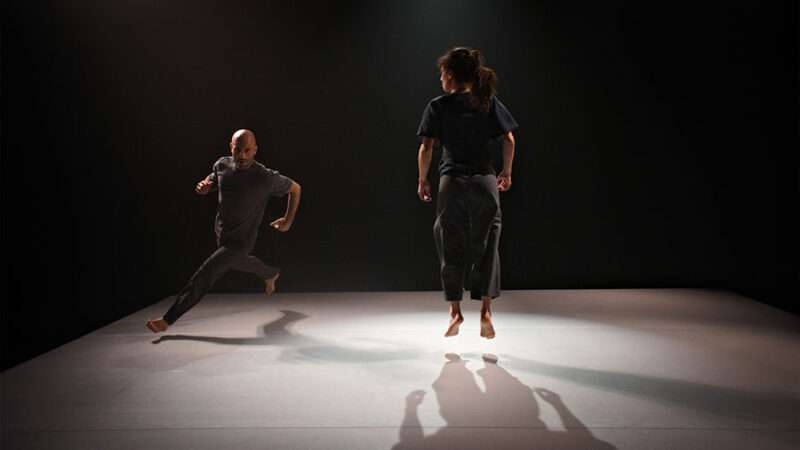 El regreso de Maduixa, teatro íntimo, risas absurdas, objetos y títeres protagonizan la segunda jornada del MIM Sueca