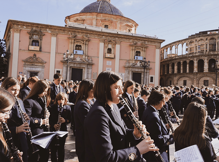La Generalitat sincroniza a 1.600 músicos jóvenes en un concierto para celebrar el inicio del curso escolar