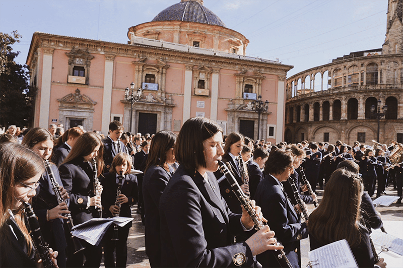 La Generalitat sincroniza a 1.600 músicos jóvenes en un concierto para celebrar el inicio del curso escolar