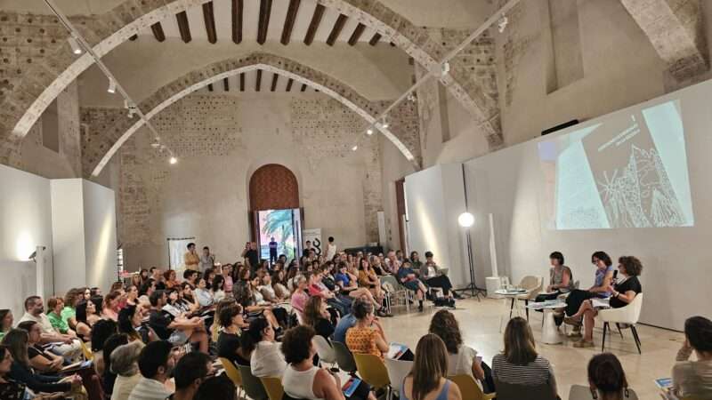 El Consorci de Museus forma a docentes de un centenar de centros públicos de la Comunitat Valenciana en prácticas artísticas y educativas para el curso 2026/2027
