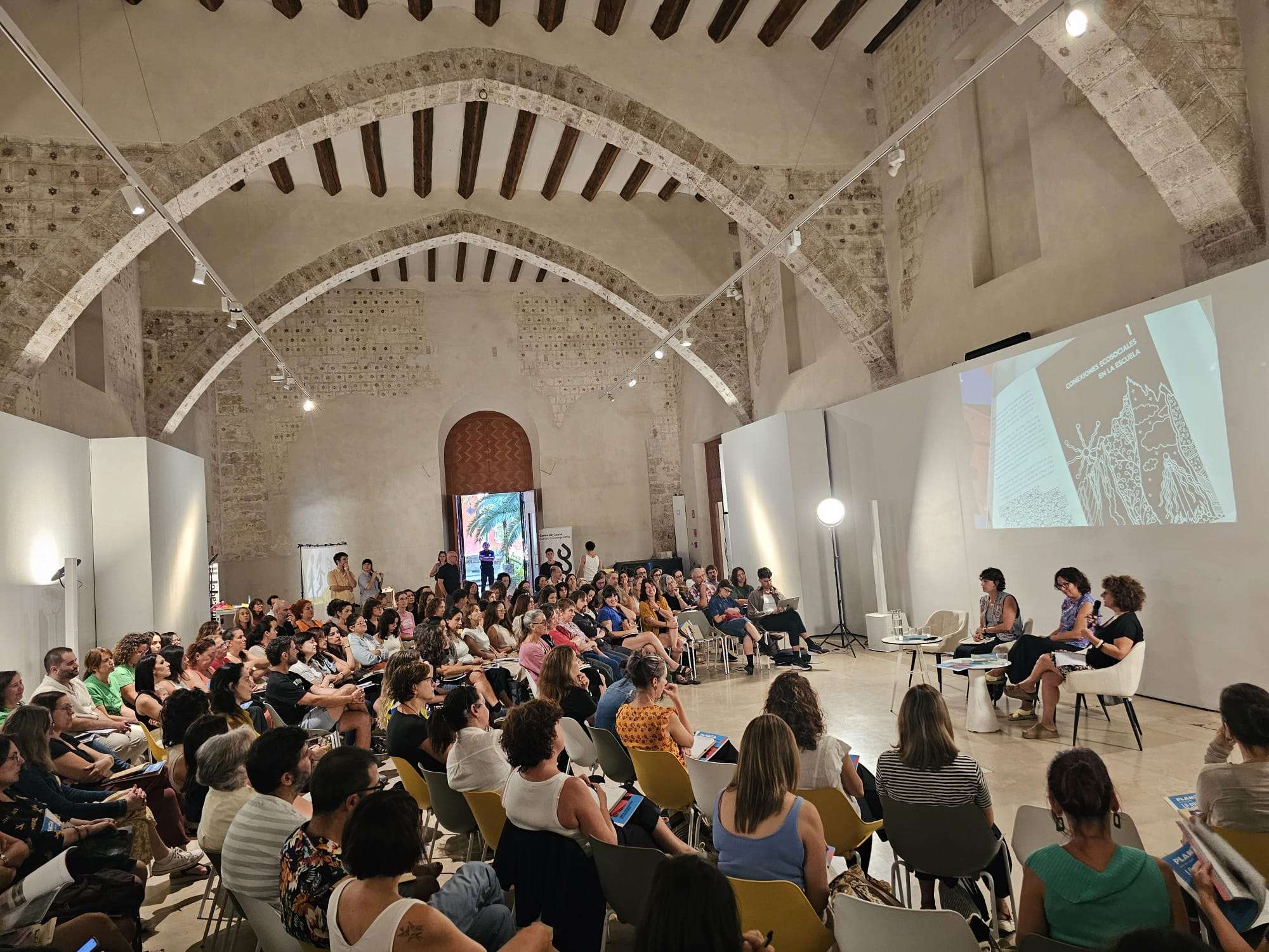 El Consorci de Museus forma a docentes de un centenar de centros públicos de la Comunitat Valenciana en prácticas artísticas y educativas para el curso 2026/2027