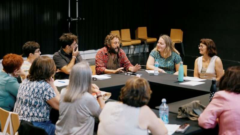 El Institut Valencià de Cultura convoca la tercera Comunidad de Espectadores de Artes Escénicas para la temporada 2026-2027
