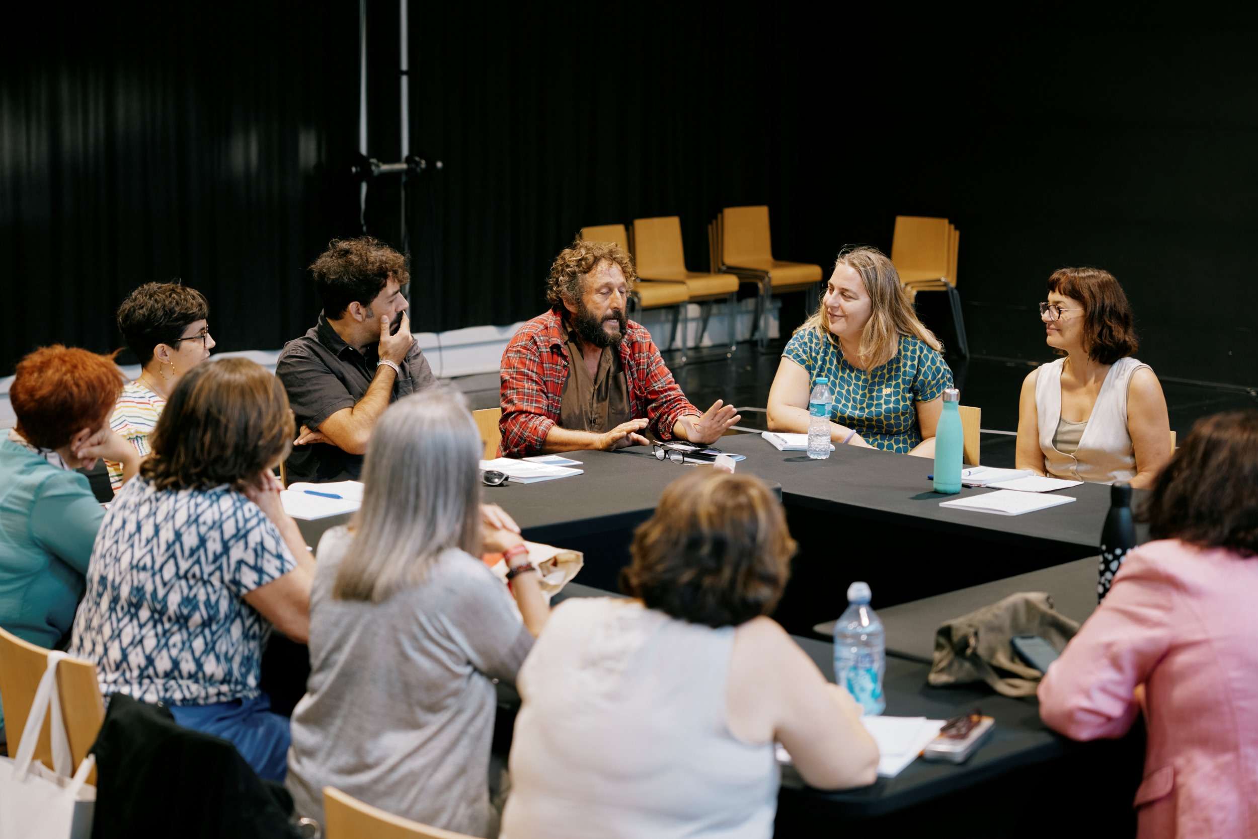 El Institut Valencià de Cultura convoca la tercera Comunidad de Espectadores de Artes Escénicas para la temporada 2026-2027
