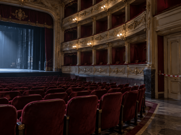 El Teatro Principal de Valencia cierra sus puertas