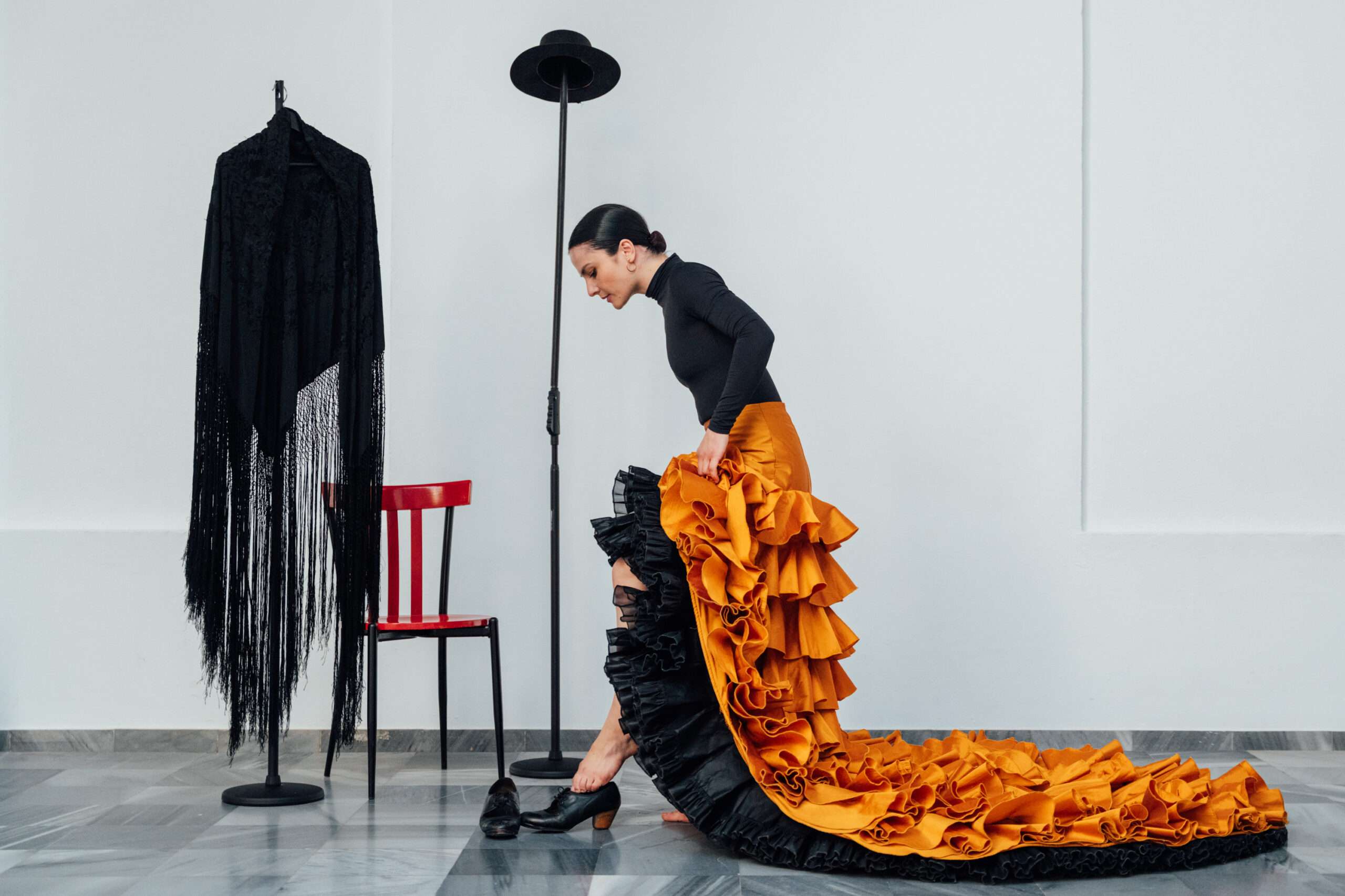 El Teatre Rialto acoge el estreno de ‘Antoñita: cuerpo y memoria’, una propuesta de danza flamenca accesible para personas sordas