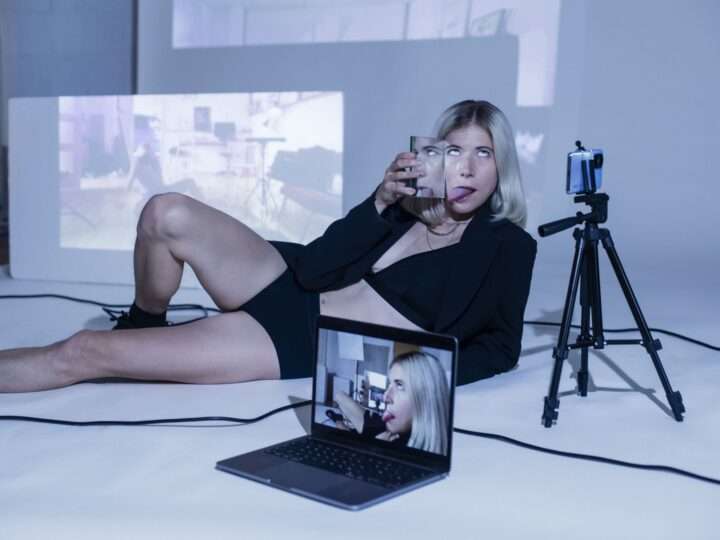 La Mutant acoge un diálogo coreográfico entre la histeria del siglo XIX y la cultura meme contemporánea