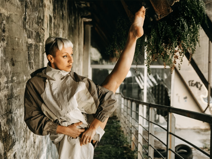 Espai LaGranja acoge el taller ‘Cuerpo, Arquitectura y Espacio Público’ impartido por la creadora, bailarina e investigadora Paula Quintas
